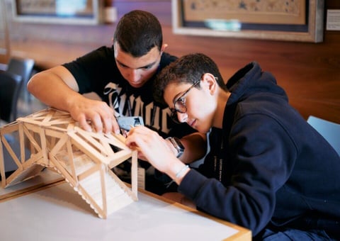 Engineering-slider-photo-4x-960x680